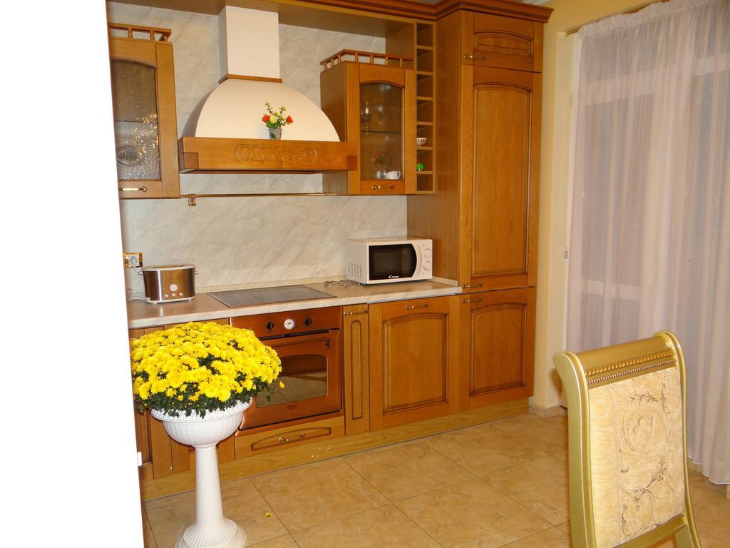 Luxury Versailles Apartments Center Opera Бургас Номер фото
