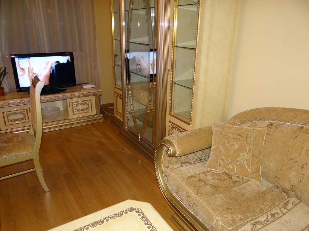 Luxury Versailles Apartments Center Opera Бургас Экстерьер фото