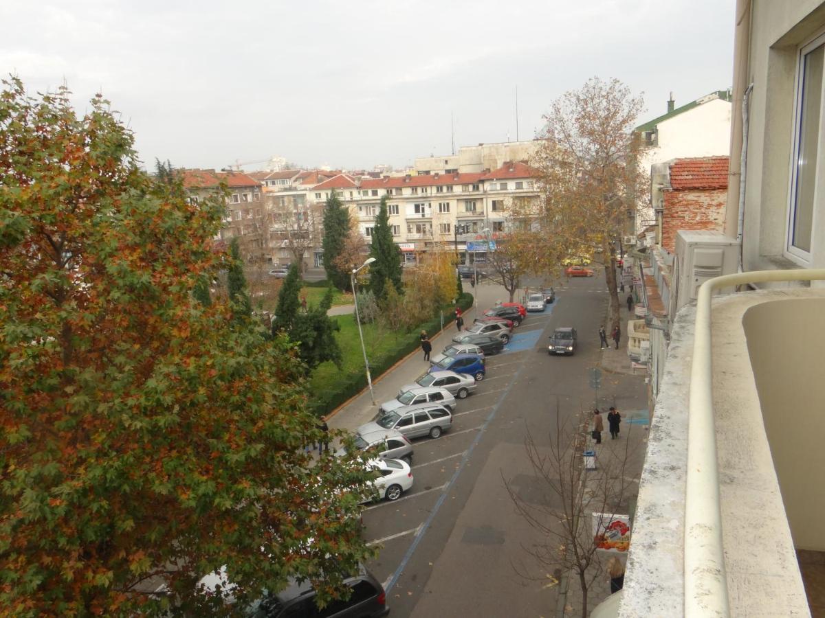 Luxury Versailles Apartments Center Opera Бургас Экстерьер фото